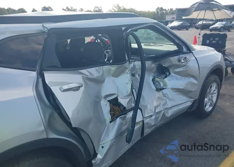 2022 Chevrolet Blazer Awd 2Lt z USA, uszkodzony, nr VIN 3GNKBHR46NS162651